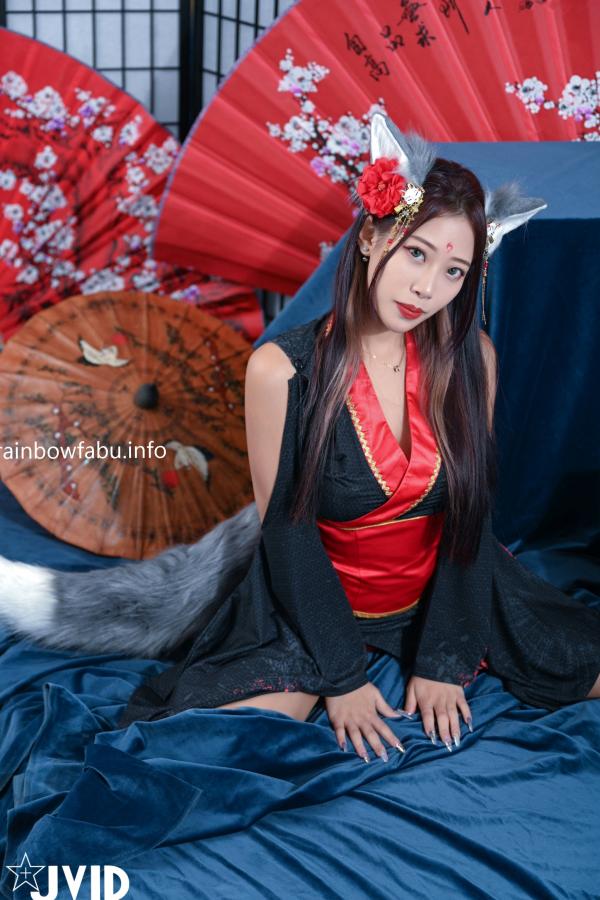    JVID美女夏暮光与玟妡化身火辣狐仙，极致诱惑古风角色扮演，大尺度私房写真集第29张图片