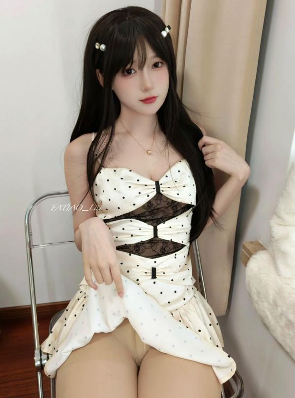    迷之呆梨(发条少女) - 精选私房性感内衣写真，展示绝美身体曲线与居家撩人诱惑第82张图片
