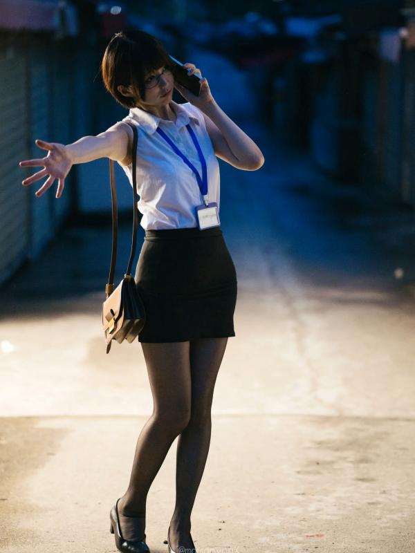    NAGISA魔物喵[fantia] 2025.07 职场制服诱惑与私房写真 [181P] - 性感丝袜与知性眼镜的完美碰撞第35张图片
