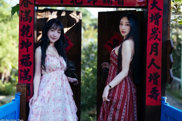    《轩颖小葵 - 桃园》户外清新写真，气质女神唯美秋千，自然风光下的迷人时刻[109P]第10张图片