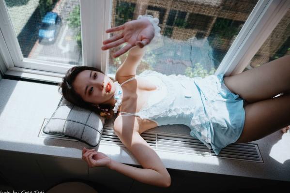    优宝 - 甜美系女仆装诱惑私房照，清新淡蓝色蕾丝展现迷人气质 [90P]第19张图片