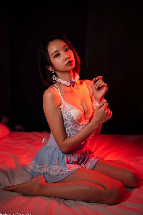    优宝 - 甜美系女仆装诱惑私房照，清新淡蓝色蕾丝展现迷人气质 [90P]第66张图片