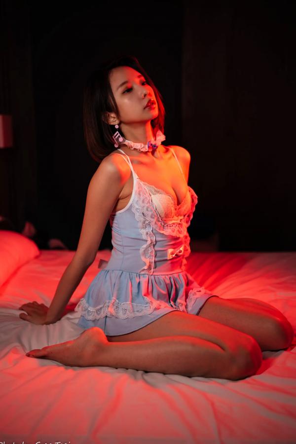    优宝 - 甜美系女仆装诱惑私房照，清新淡蓝色蕾丝展现迷人气质 [90P]第67张图片