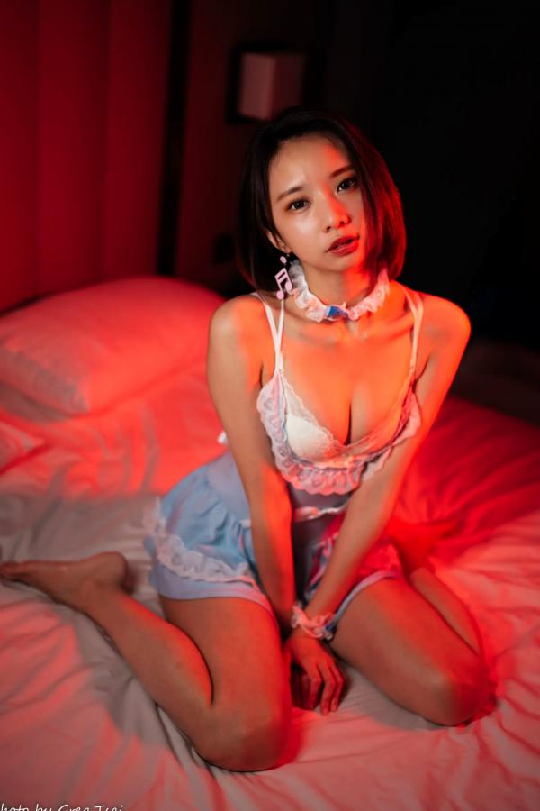    优宝 - 甜美系女仆装诱惑私房照，清新淡蓝色蕾丝展现迷人气质 [90P]第71张图片