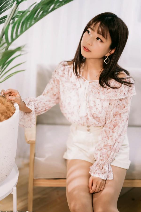    小栗 - 温馨居家私房棚拍，清新治愈系邻家美女甜美写真第7张图片