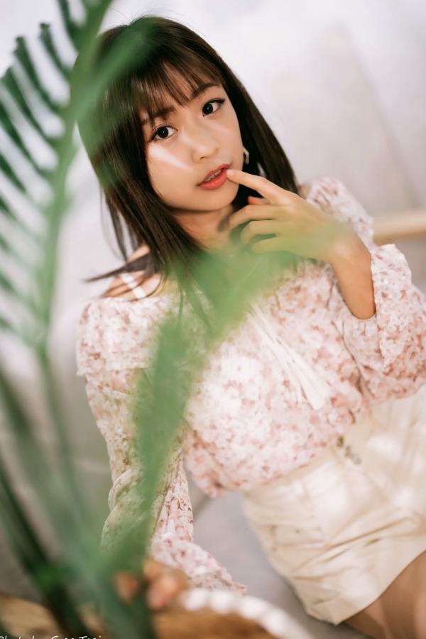   小栗 - 温馨居家私房棚拍，清新治愈系邻家美女甜美写真第10张图片