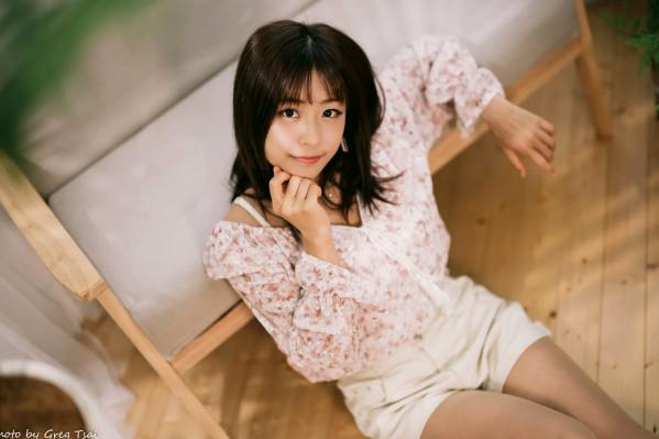    小栗 - 温馨居家私房棚拍，清新治愈系邻家美女甜美写真第30张图片