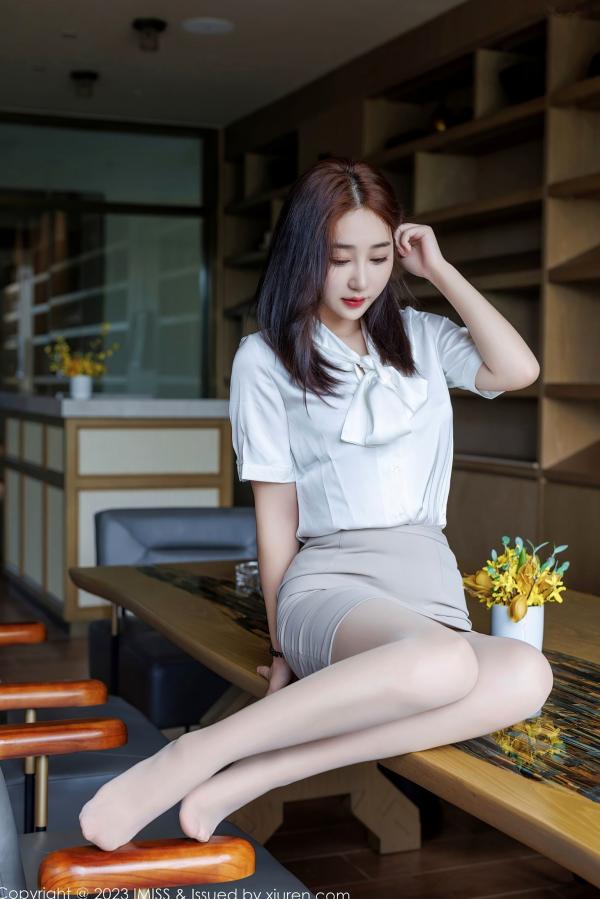    IMiss爱蜜社-735-九月生：职场制服诱惑与性感私房内衣写真，气质女神的优雅视觉盛宴第57张图片