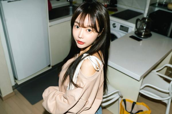    韩国美女Jucy私房照：居家内衣性感诱惑，女友视角呈现甜美与火辣的深夜限定第3张图片