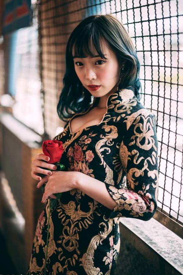   娃娃 - 绝美古典旗袍写真，优雅东方韵味与现代时尚风格碰撞 [108P]第4张图片