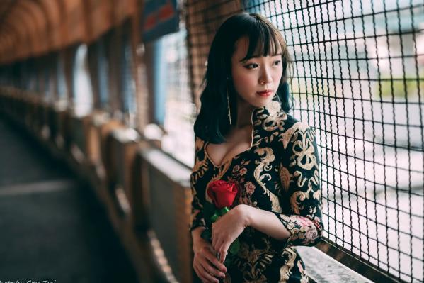    娃娃 - 绝美古典旗袍写真，优雅东方韵味与现代时尚风格碰撞 [108P]第5张图片