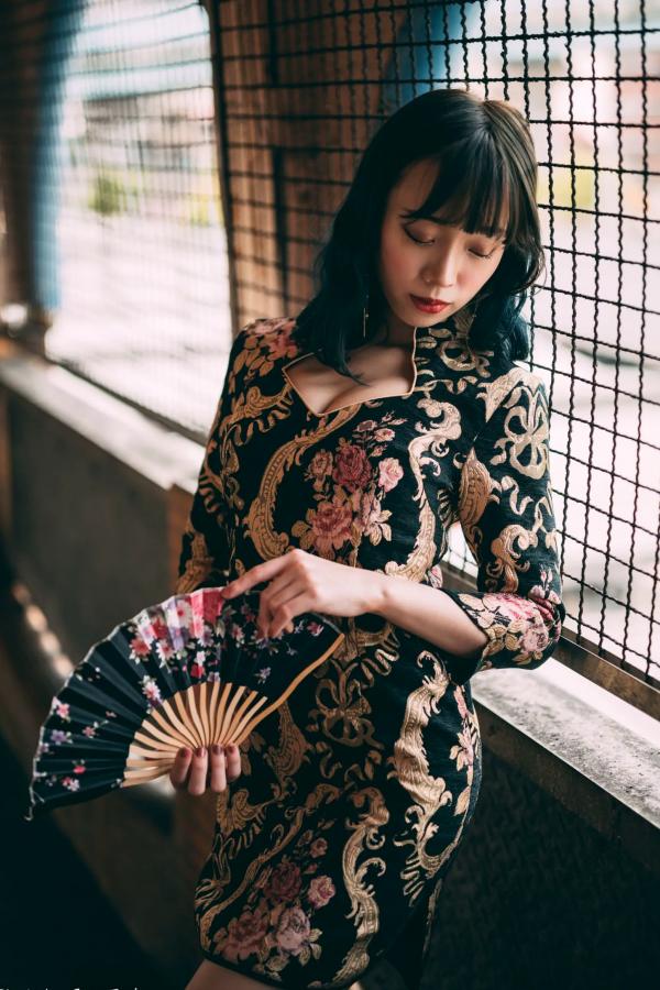    娃娃 - 绝美古典旗袍写真，优雅东方韵味与现代时尚风格碰撞 [108P]第13张图片