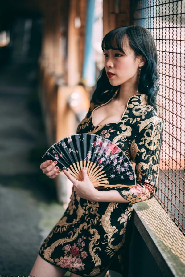    娃娃 - 绝美古典旗袍写真，优雅东方韵味与现代时尚风格碰撞 [108P]第14张图片