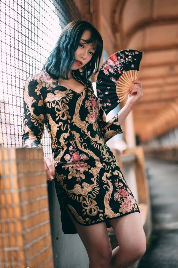    娃娃 - 绝美古典旗袍写真，优雅东方韵味与现代时尚风格碰撞 [108P]第21张图片