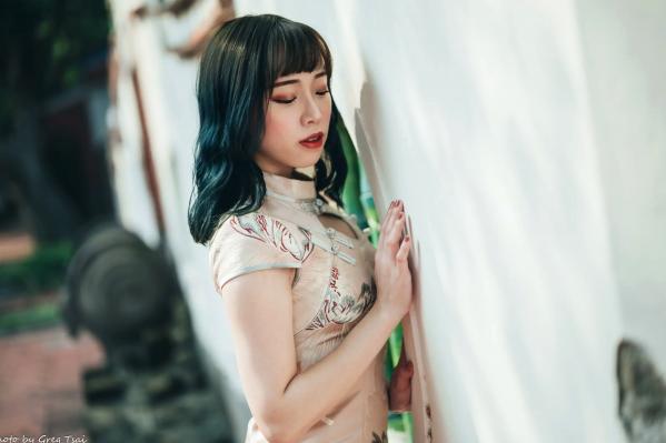    娃娃 - 绝美古典旗袍写真，优雅东方韵味与现代时尚风格碰撞 [108P]第27张图片