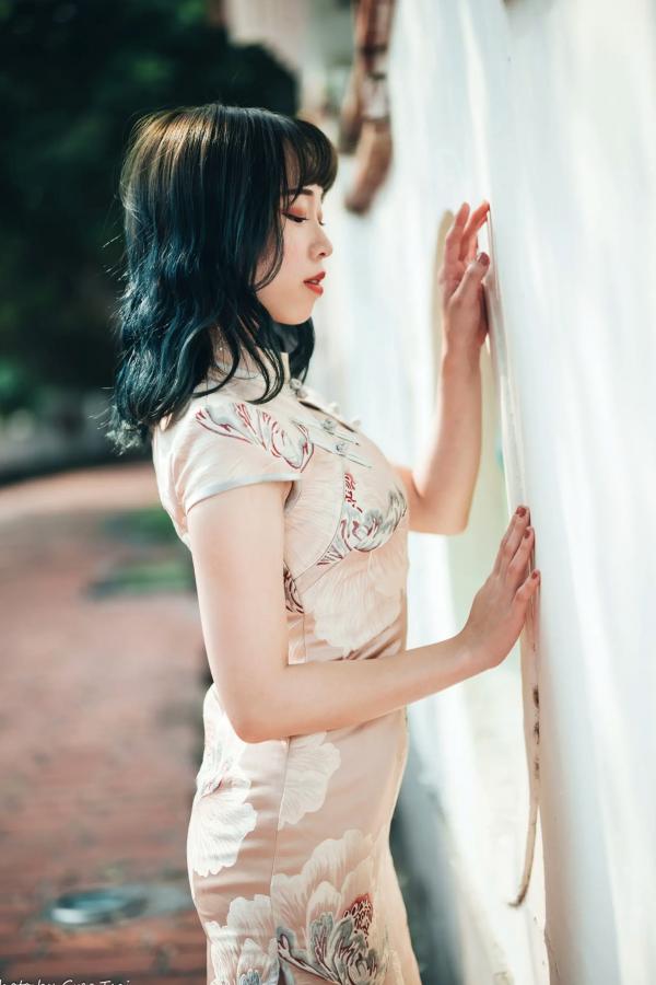    娃娃 - 绝美古典旗袍写真，优雅东方韵味与现代时尚风格碰撞 [108P]第28张图片