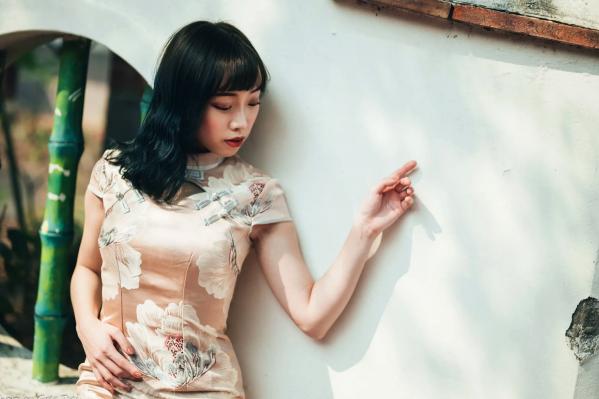    娃娃 - 绝美古典旗袍写真，优雅东方韵味与现代时尚风格碰撞 [108P]第32张图片