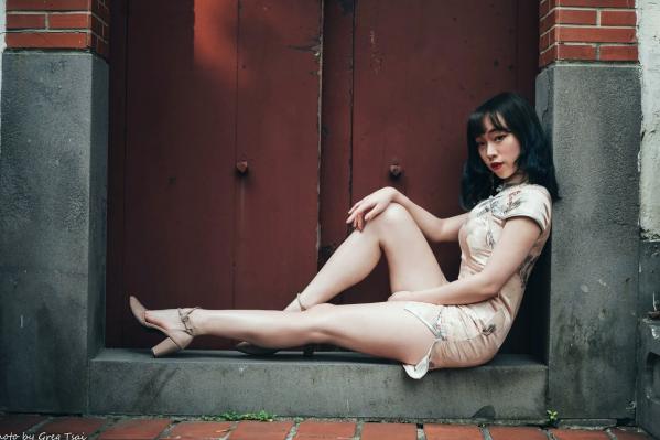    娃娃 - 绝美古典旗袍写真，优雅东方韵味与现代时尚风格碰撞 [108P]第35张图片