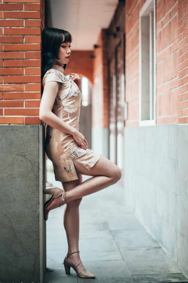    娃娃 - 绝美古典旗袍写真，优雅东方韵味与现代时尚风格碰撞 [108P]第42张图片