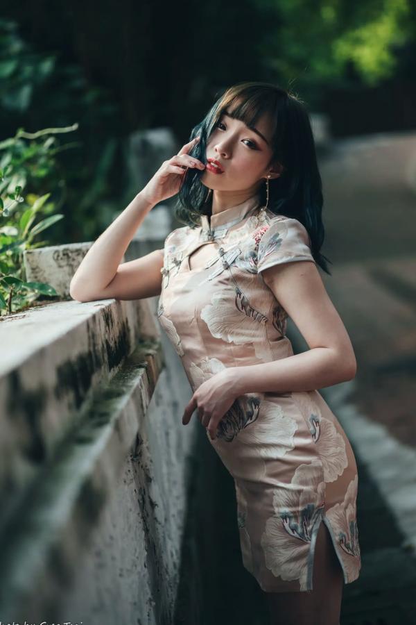    娃娃 - 绝美古典旗袍写真，优雅东方韵味与现代时尚风格碰撞 [108P]第51张图片