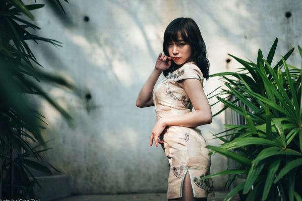    娃娃 - 绝美古典旗袍写真，优雅东方韵味与现代时尚风格碰撞 [108P]第57张图片