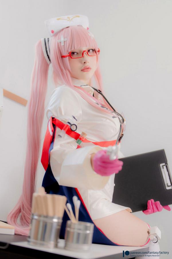    Fantasy-Factory-小丁Ding《碧蓝航线》英仙座护士COS，二次元制服诱惑，高颜值办公室写真（2022.03）第12张图片