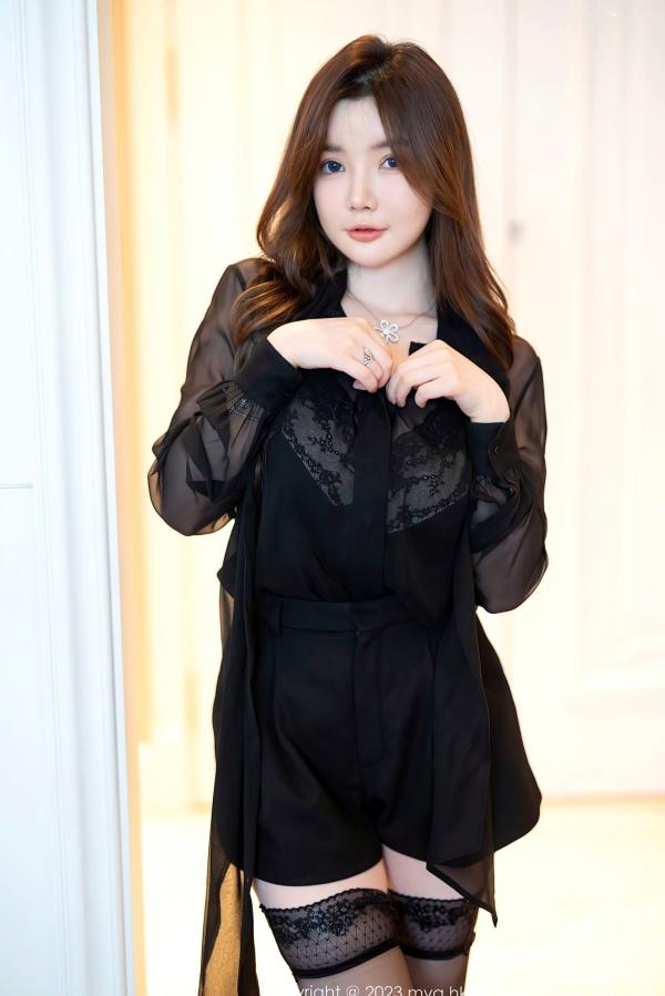    MyGirl美媛馆-649-糯美子-澳门酒店旅拍，黑色透视装搭配蕾丝内衣与黑丝，尽显成熟冷艳高级感私房大片第28张图片