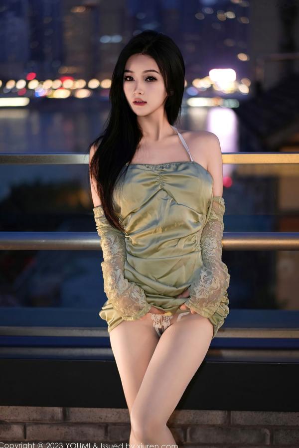    YouMi尤蜜荟-谭小灵：果绿色连衣短裙与白色蕾丝私房写真，性感连裤袜演绎极致诱惑，唯美大片第3张图片