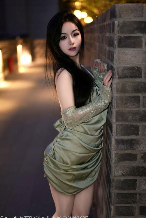    YouMi尤蜜荟-谭小灵：果绿色连衣短裙与白色蕾丝私房写真，性感连裤袜演绎极致诱惑，唯美大片第7张图片