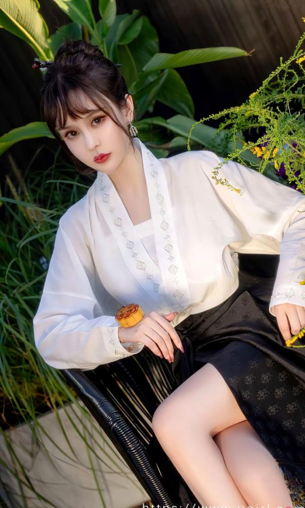    UGirlsApp尤果圈-2674-青树-《节日主题》古风国风写真 - 雅致古典白裙中式美少女大尺度私房第16张图片