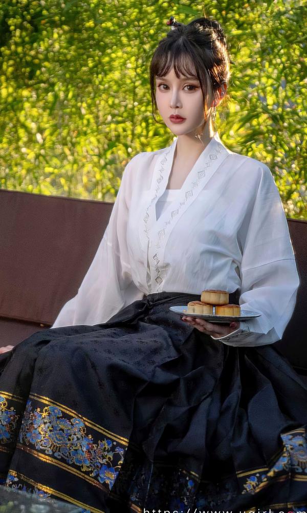    UGirlsApp尤果圈-2674-青树-《节日主题》古风国风写真 - 雅致古典白裙中式美少女大尺度私房第22张图片