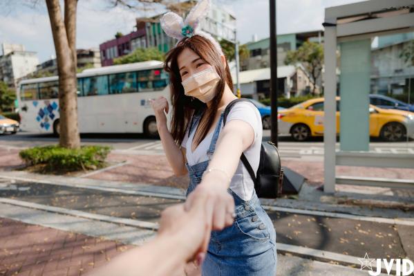    JVID-婕咪-趁我们吵架强占男友-兔女郎cos角色扮演-大尺度私房照特写-性感诱惑第4张图片
