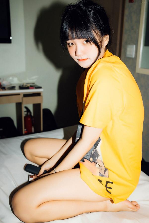    韩国美女Jenny定格居家私房与运动街拍，甜美可爱又不失灵动性感，展现迷人青春活力第2张图片