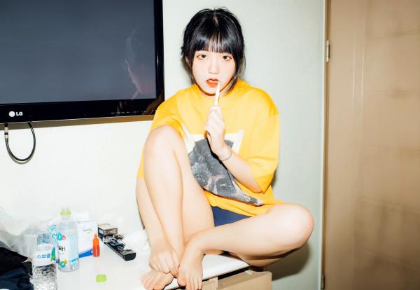    韩国美女Jenny定格居家私房与运动街拍，甜美可爱又不失灵动性感，展现迷人青春活力第21张图片