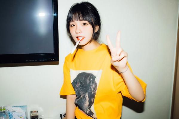    韩国美女Jenny定格居家私房与运动街拍，甜美可爱又不失灵动性感，展现迷人青春活力第24张图片
