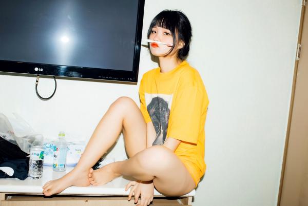    韩国美女Jenny定格居家私房与运动街拍，甜美可爱又不失灵动性感，展现迷人青春活力第26张图片