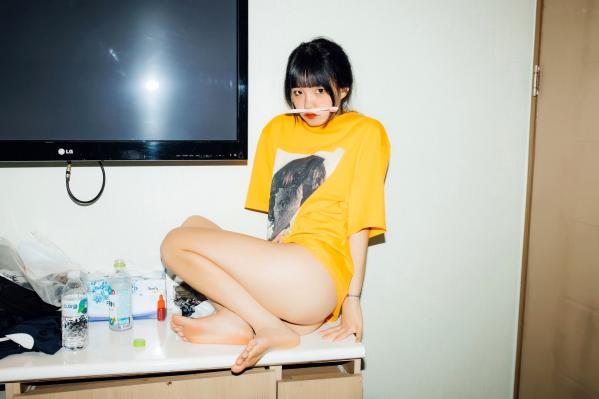    韩国美女Jenny定格居家私房与运动街拍，甜美可爱又不失灵动性感，展现迷人青春活力第27张图片
