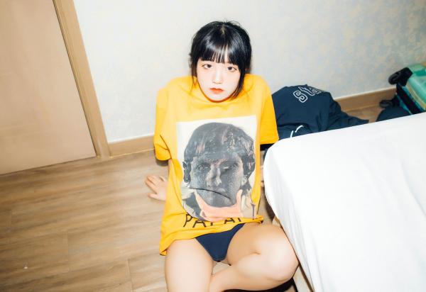    韩国美女Jenny定格居家私房与运动街拍，甜美可爱又不失灵动性感，展现迷人青春活力第30张图片