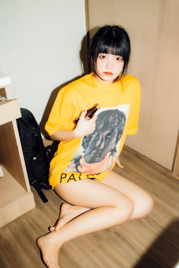    韩国美女Jenny定格居家私房与运动街拍，甜美可爱又不失灵动性感，展现迷人青春活力第35张图片