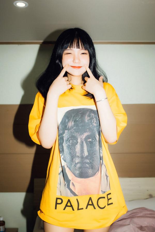   韩国美女Jenny定格居家私房与运动街拍，甜美可爱又不失灵动性感，展现迷人青春活力第44张图片