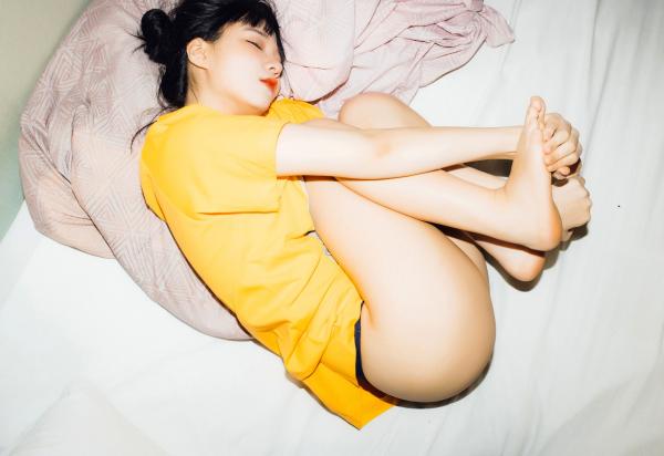    韩国美女Jenny定格居家私房与运动街拍，甜美可爱又不失灵动性感，展现迷人青春活力第45张图片