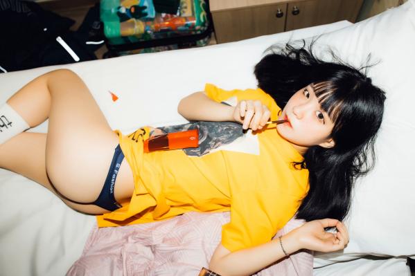    韩国美女Jenny定格居家私房与运动街拍，甜美可爱又不失灵动性感，展现迷人青春活力第47张图片