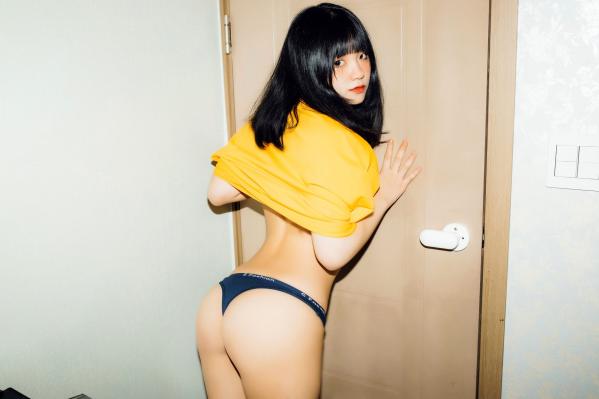    韩国美女Jenny定格居家私房与运动街拍，甜美可爱又不失灵动性感，展现迷人青春活力第52张图片