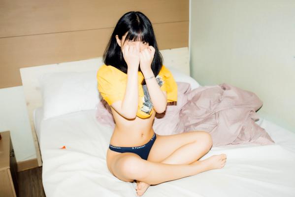    韩国美女Jenny定格居家私房与运动街拍，甜美可爱又不失灵动性感，展现迷人青春活力第53张图片