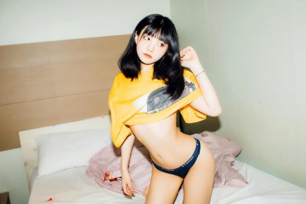    韩国美女Jenny定格居家私房与运动街拍，甜美可爱又不失灵动性感，展现迷人青春活力第54张图片
