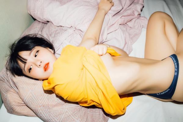   韩国美女Jenny定格居家私房与运动街拍，甜美可爱又不失灵动性感，展现迷人青春活力第59张图片