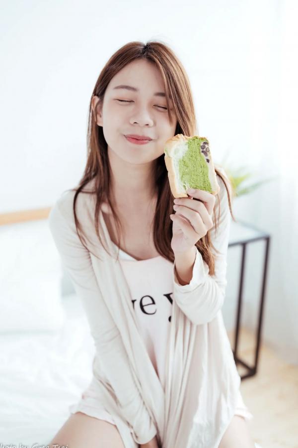    芊聿 - 治愈系清新居家私房照，温暖卧室甜美少女写真 [96P]第29张图片