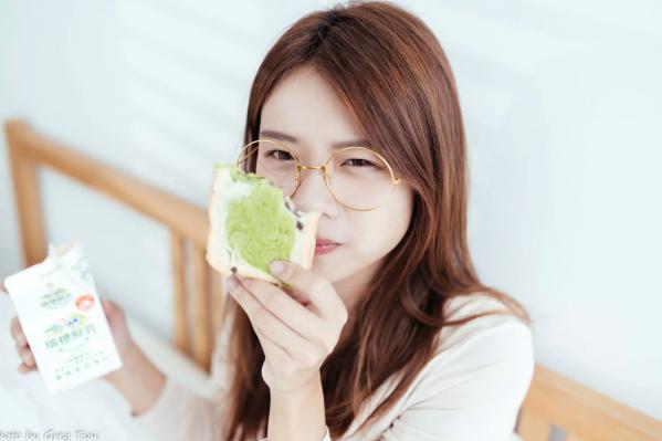    芊聿 - 治愈系清新居家私房照，温暖卧室甜美少女写真 [96P]第41张图片