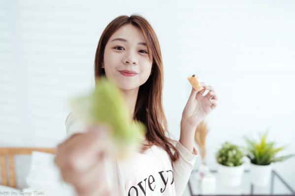    芊聿 - 治愈系清新居家私房照，温暖卧室甜美少女写真 [96P]第42张图片