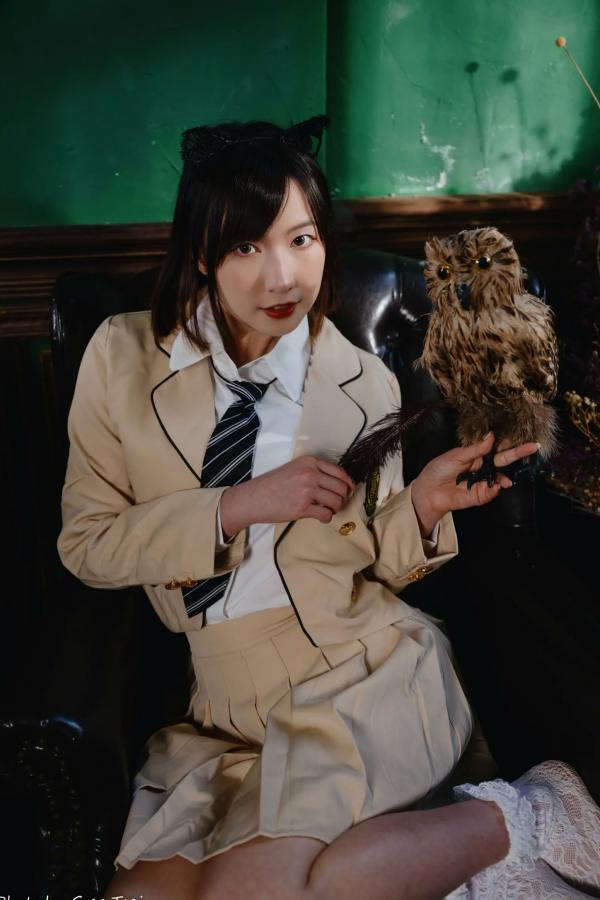    柯姿 - 哈利波特魔法学院风学生服，猫耳俏皮制服诱惑，唯美书房写真 [93P]第81张图片
